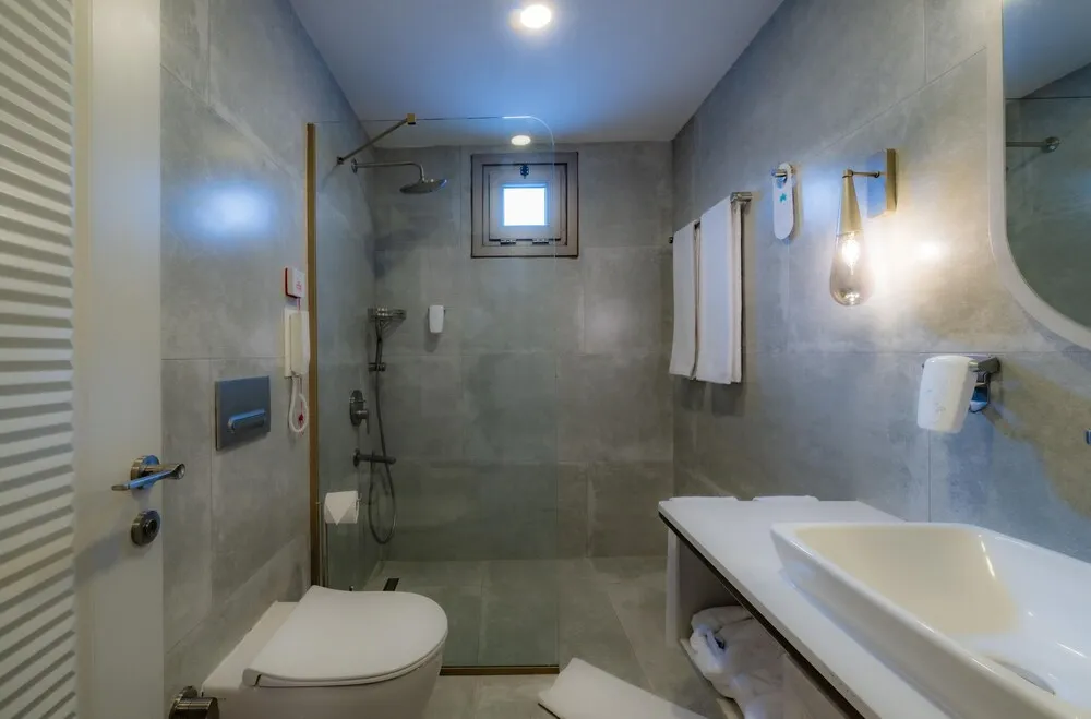 Deluxe Tek Büyük veya İki Ayrı Yataklı Oda, 1 Yatak Odası, Sigara İçilmez, Kısmi Deniz Manzaralı