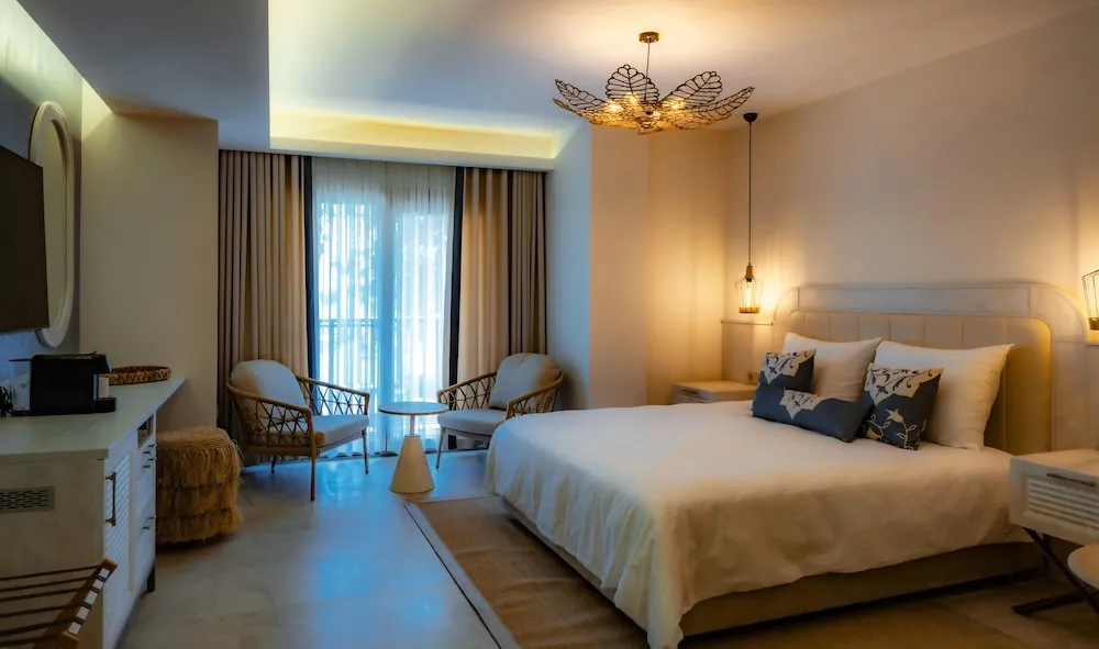 Deluxe Tek Büyük veya İki Ayrı Yataklı Oda, 1 Yatak Odası, Sigara İçilmez, Kısmi Deniz Manzaralı