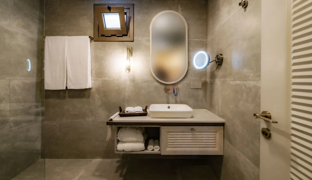 Deluxe Tek Büyük veya İki Ayrı Yataklı Oda, 1 Yatak Odası, Sigara İçilmez, Bahçe Manzaralı