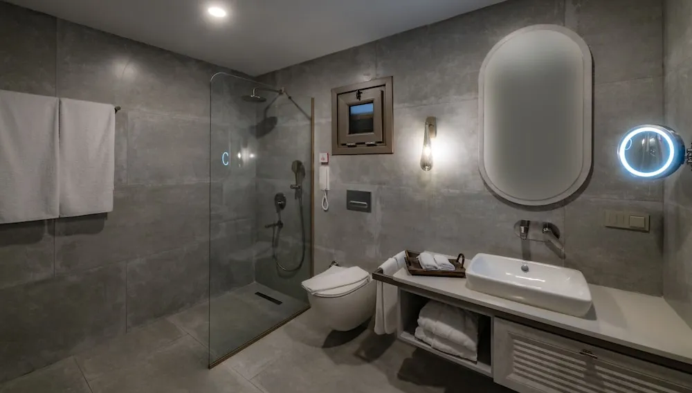 Deluxe Süit, 2 Banyolu, Bahçe Manzaralı