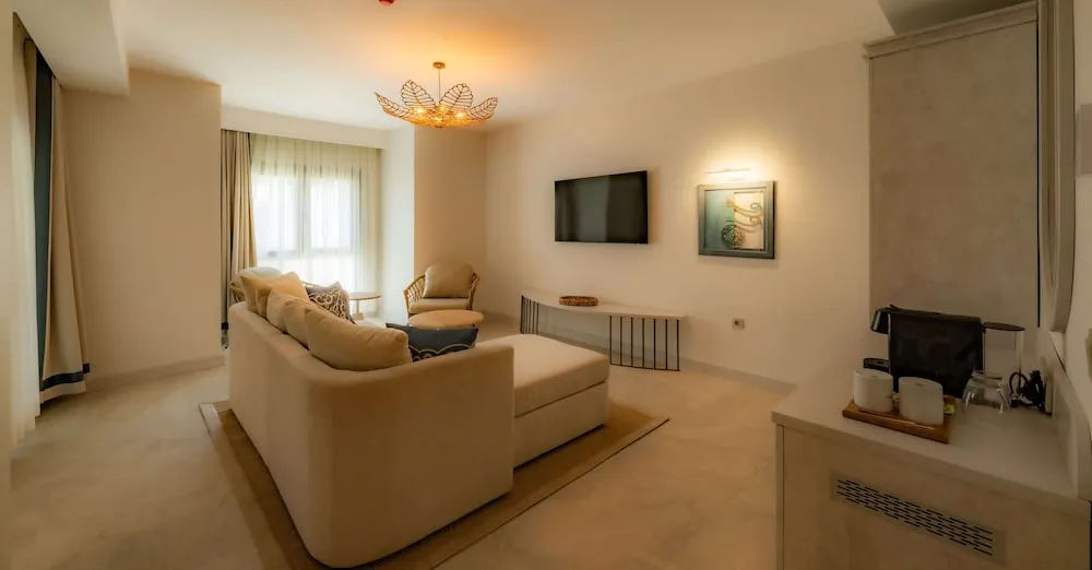Deluxe Süit, 2 Banyolu, Bahçe Manzaralı