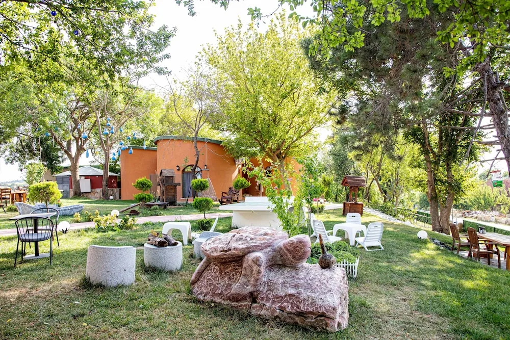 Standard Tek Büyük Yataklı Oda, 1 Çift Kişilik Yatak, Sigara İçilmez, Bahçe Manzaralı