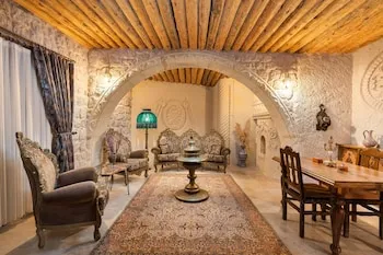 Acer Cave Hotel