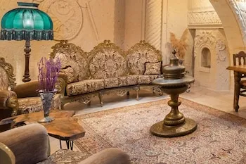 Acer Cave Hotel