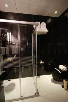 Sky Tower Deluxe Hotel