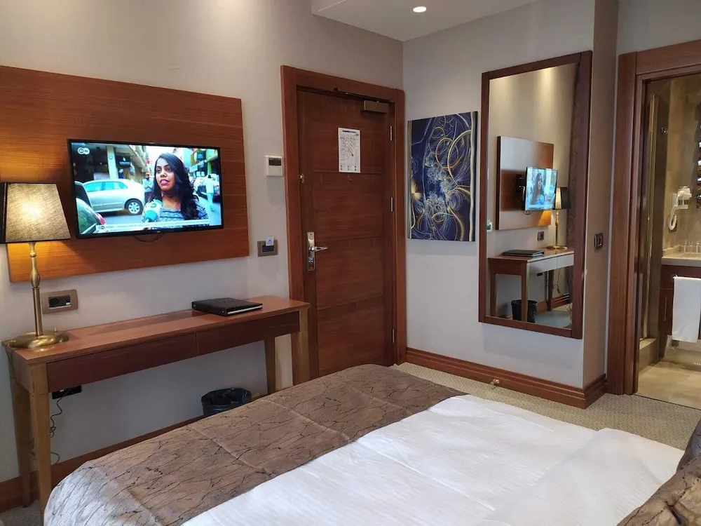 Standard Oda, 1 Çift Kişilik Yatak, Sigara İçilmez, Şehir Manzaralı