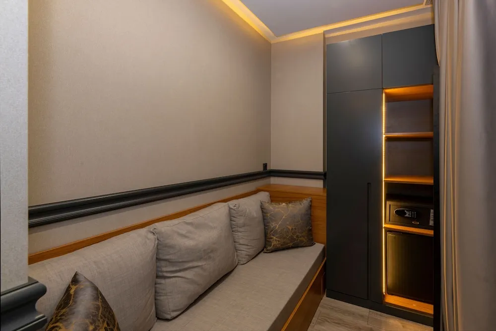 Deluxe Üç Kişilik Oda