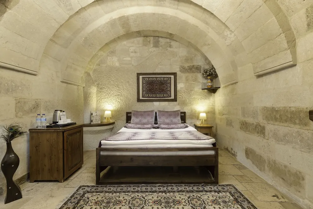 109 Deluxe Arch Room