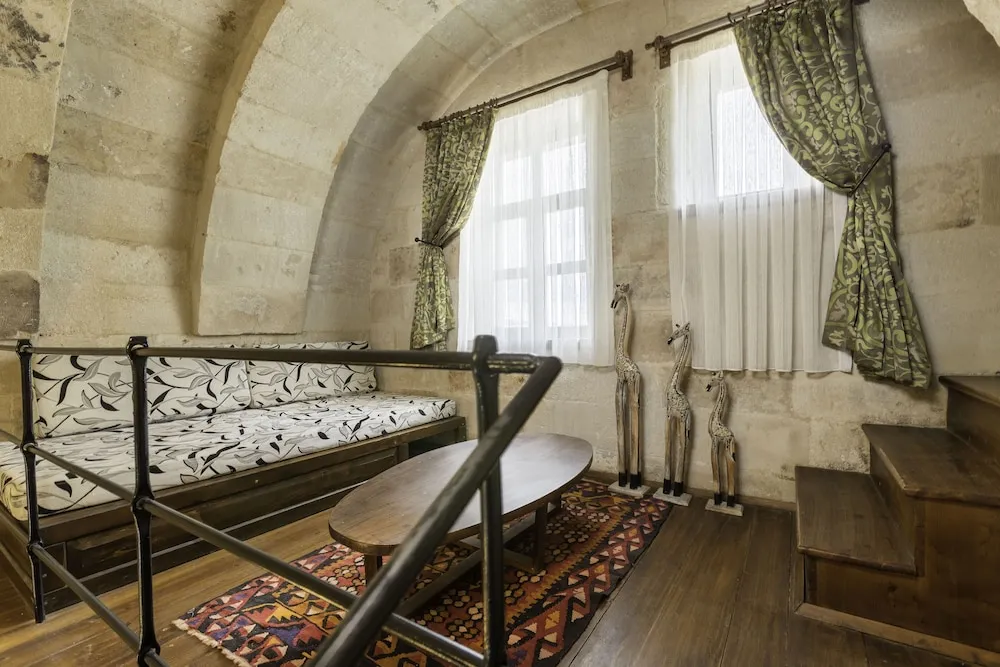 104 Junior Duplex Suit with Terrace