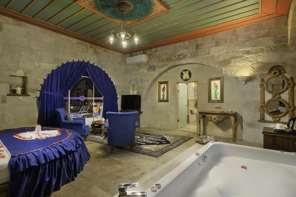 120 Queen Suit with Jacuzzi (Topfloor)