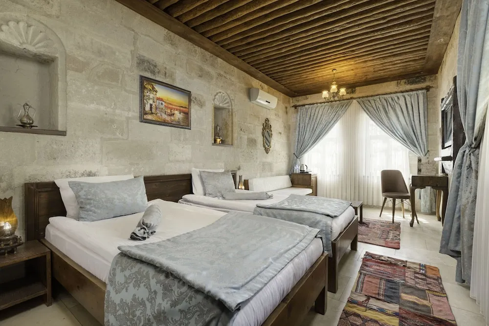 118 Deluxe Room with Balcony