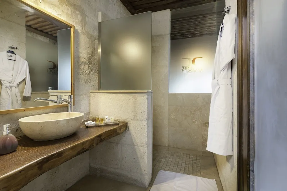 118 Deluxe Room with Balcony