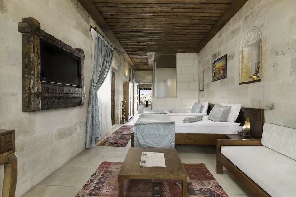 118 Deluxe Room with Balcony