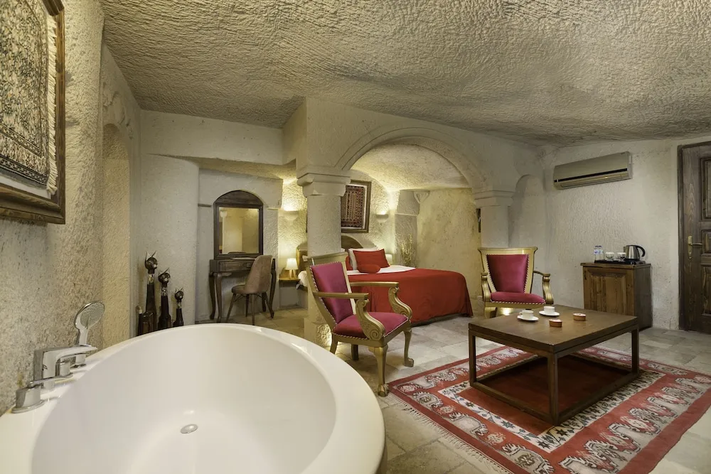 115 Junior Cave Suit with Bathtub
