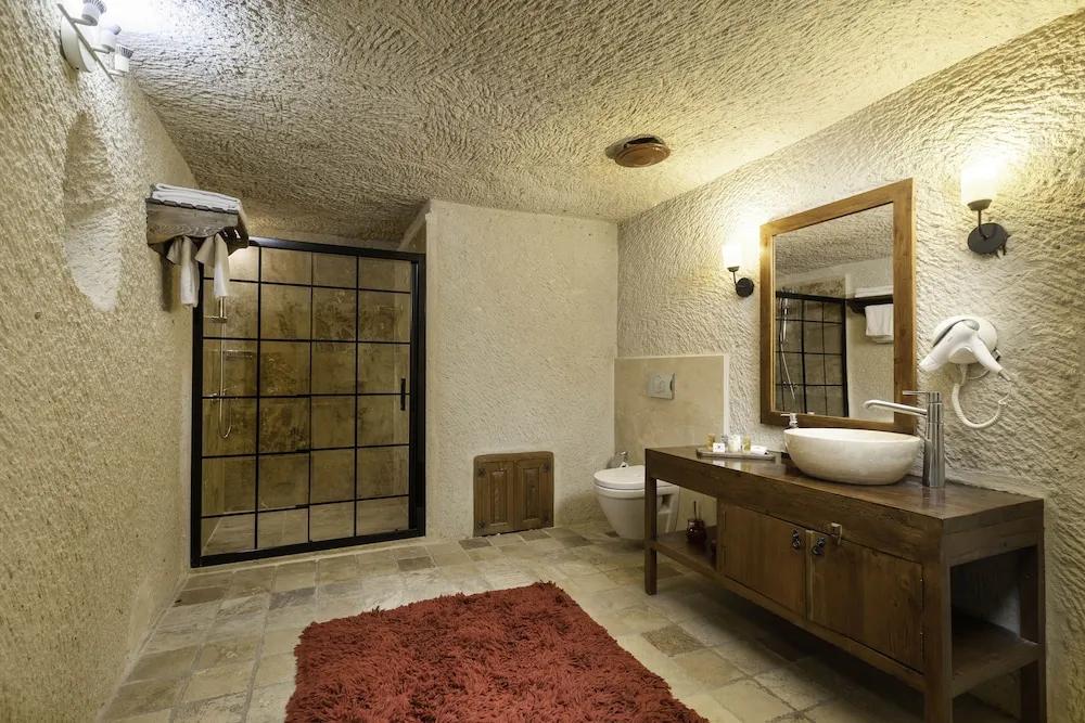 115 Junior Cave Suit with Bathtub
