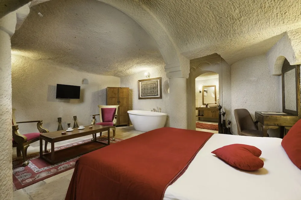 115 Junior Cave Suit with Bathtub