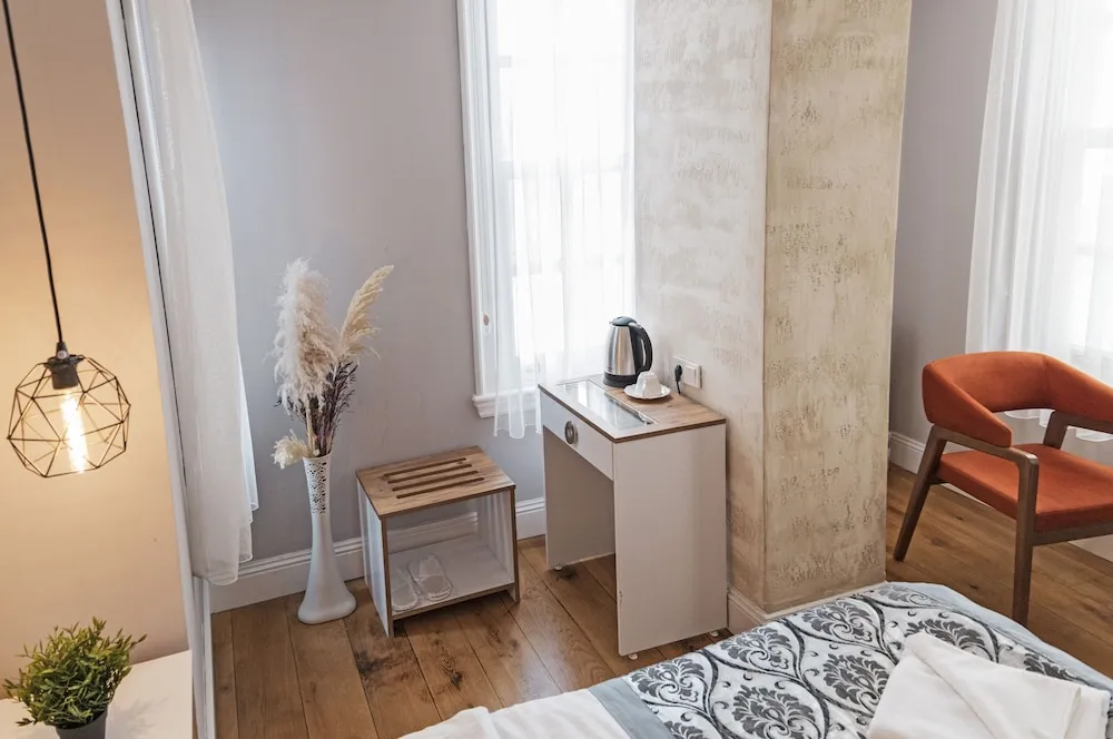 Deluxe Tek Büyük Yataklı Oda