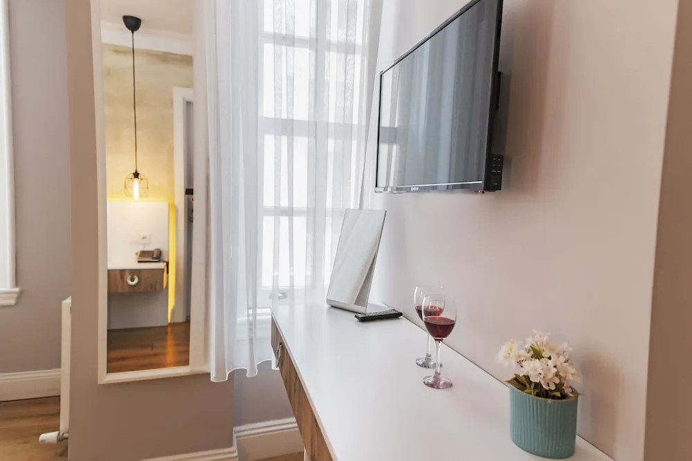 Deluxe Tek Büyük Yataklı Oda