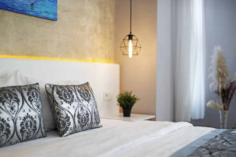 Deluxe Tek Büyük Yataklı Oda