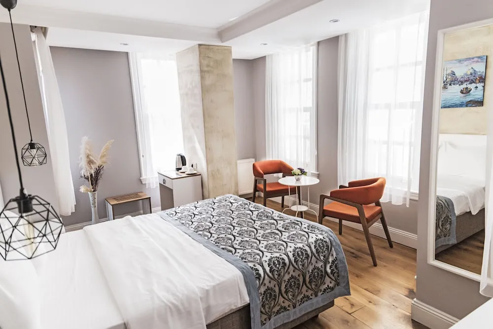 Deluxe Tek Büyük Yataklı Oda