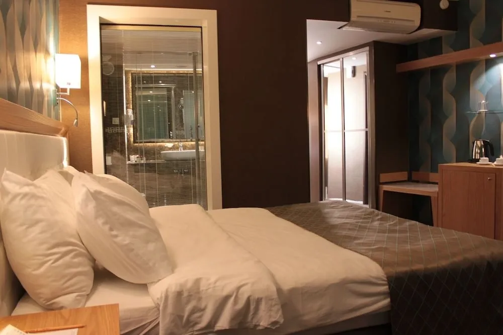 Deluxe Single Room City View