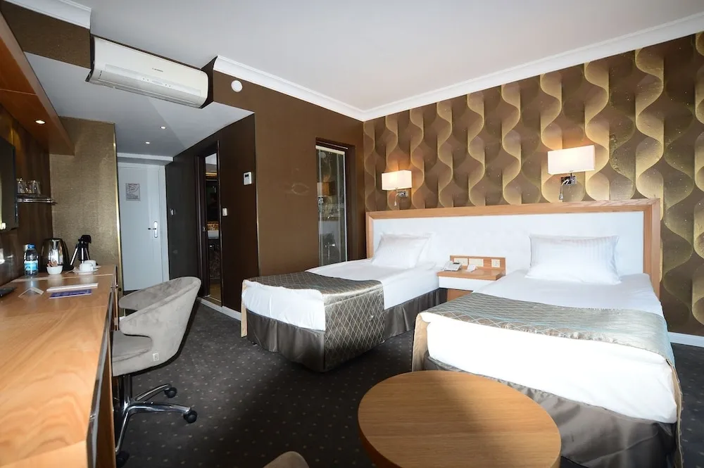 Deluxe Double Room City View