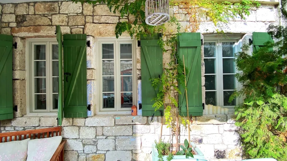 Economy Oda, Avlu Manzaralı