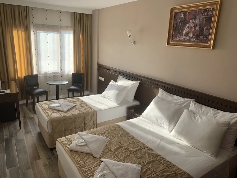 Standard Tek Büyük veya İki Ayrı Yataklı Oda