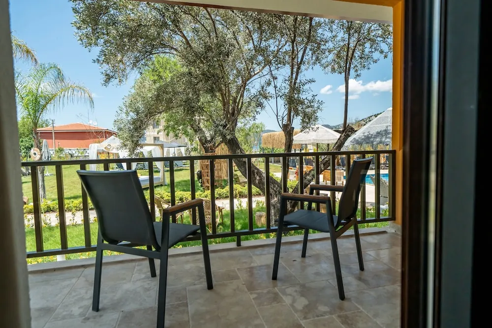 Standard Oda, Bahçe Manzaralı