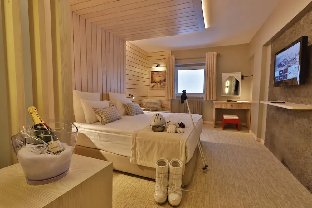 Deluxe Tek Büyük Yataklı Oda