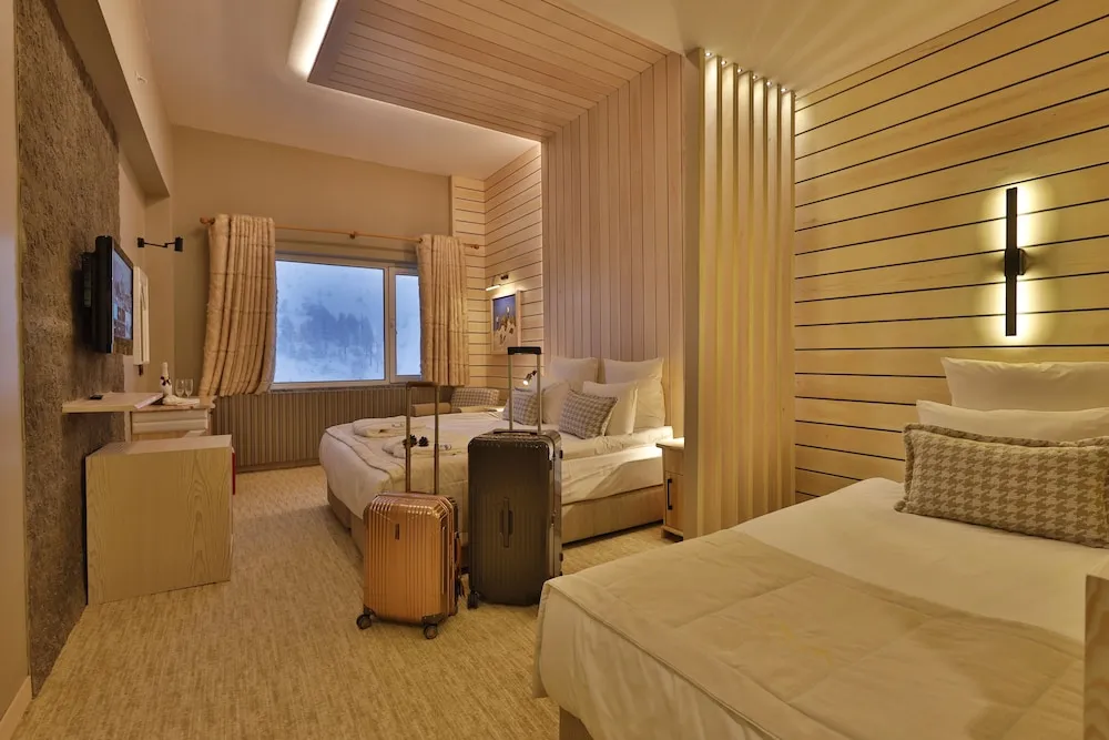 Deluxe Üç Kişilik Oda, Birden Çok Yatak, Dağ Manzaralı