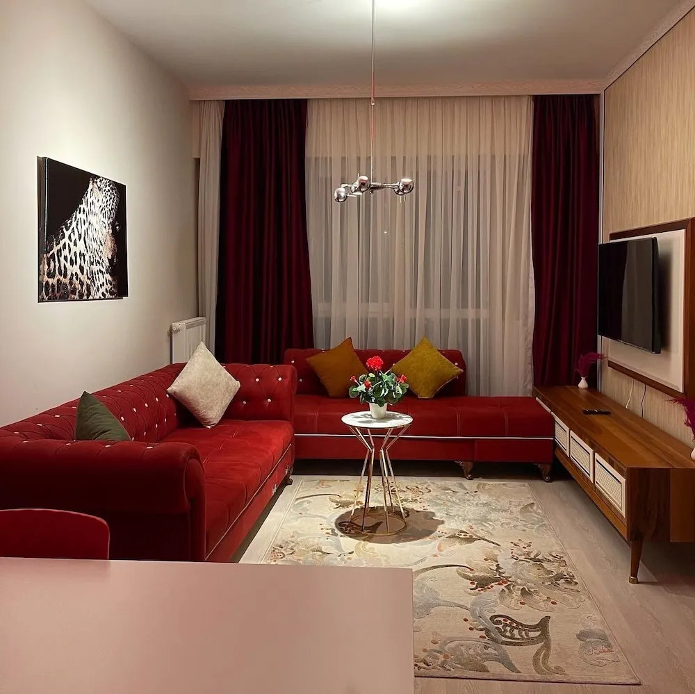 Romantic Süit, 1 Büyük (Queen) Boy Yatak, Sigara İçilmez, Şehir Manzaralı