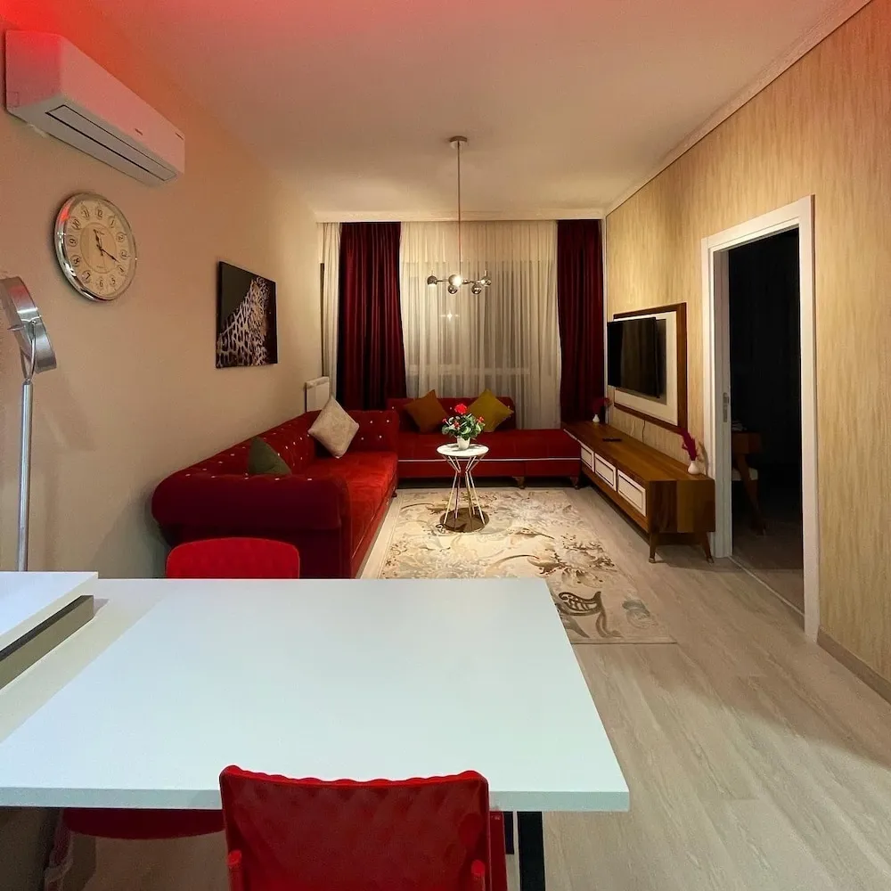 Romantic Süit, 1 Büyük (Queen) Boy Yatak, Sigara İçilmez, Şehir Manzaralı