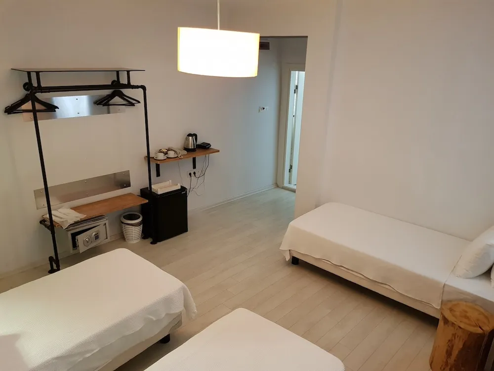Economy Üç Kişilik Oda