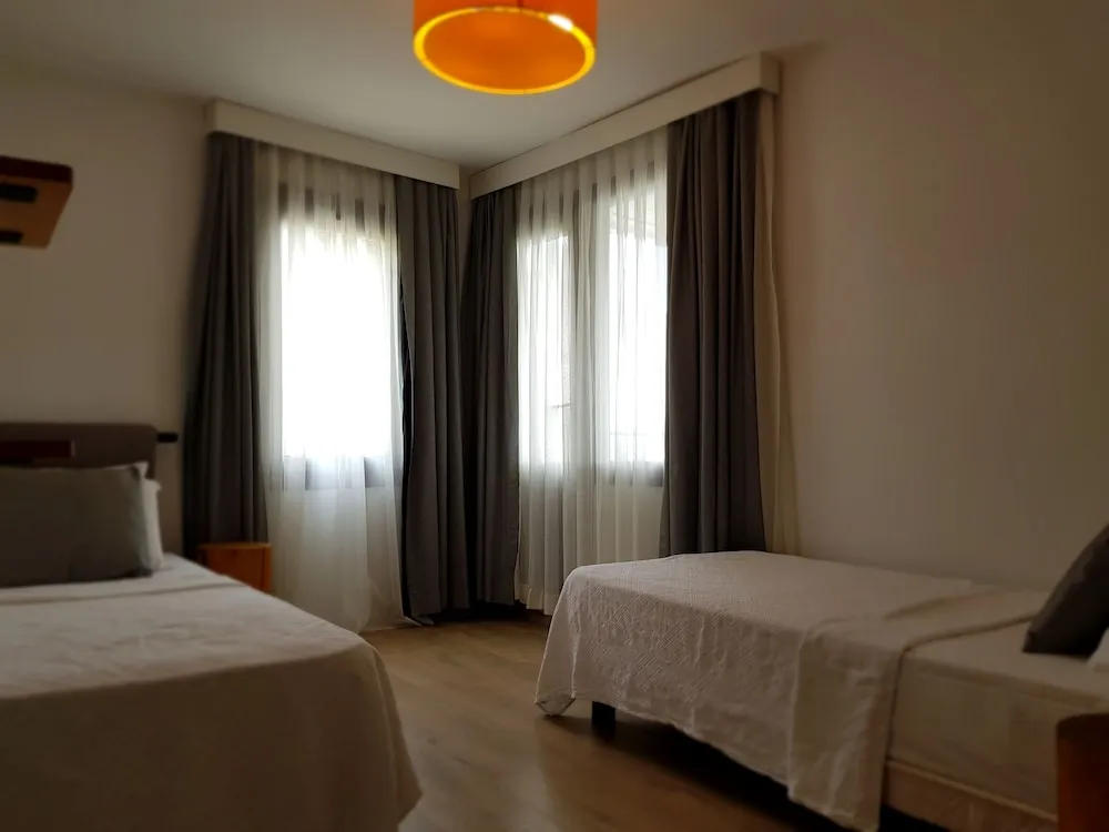 Family Süit, 2 Yatak Odası, Kısmi Deniz Manzaralı