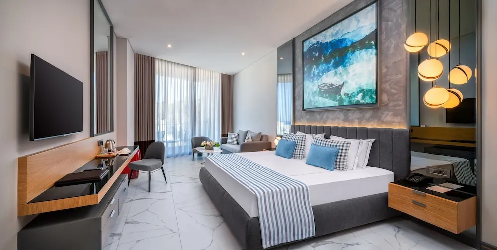 Grand Oda, Deniz Manzaralı