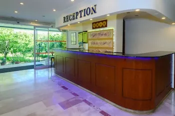 Grand Hotel Derin - Her Şey Dâhil