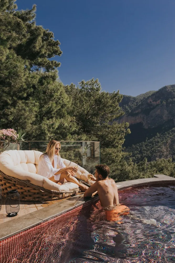 Honeymoon Suite (Sea View)