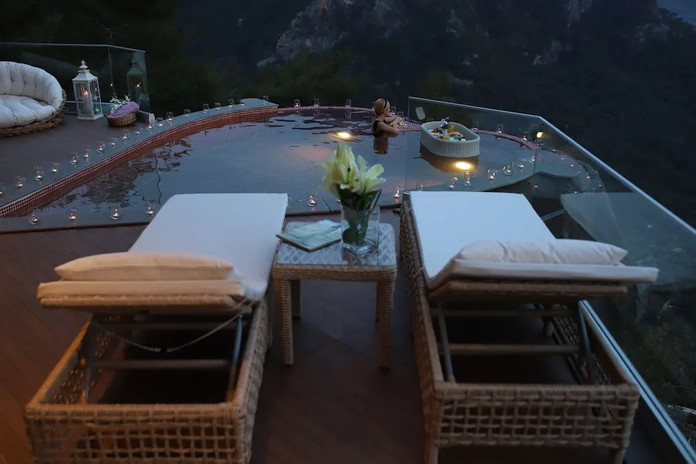 Honeymoon Suite (Sea View)