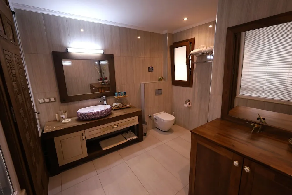 Honeymoon Suite (Sea View)