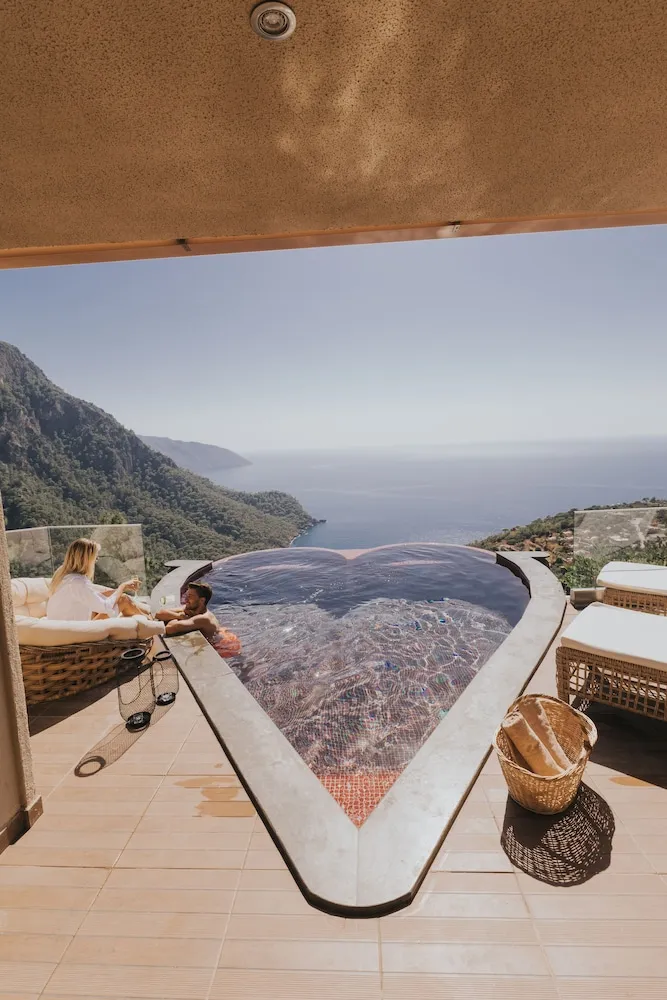 Honeymoon Suite (Sea View)
