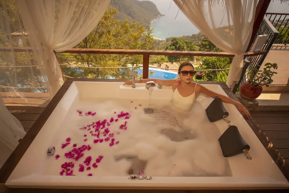 Deluxe Suite (Sea View)