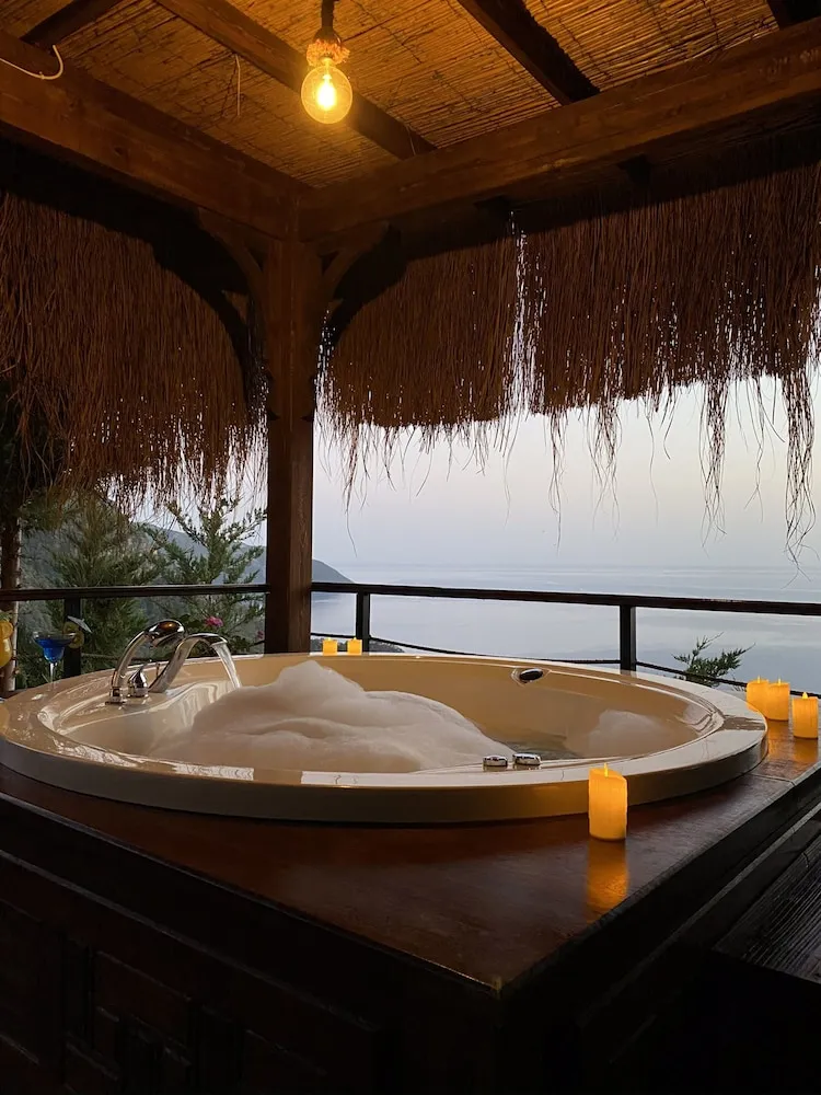 Deluxe Suite (Sea View)