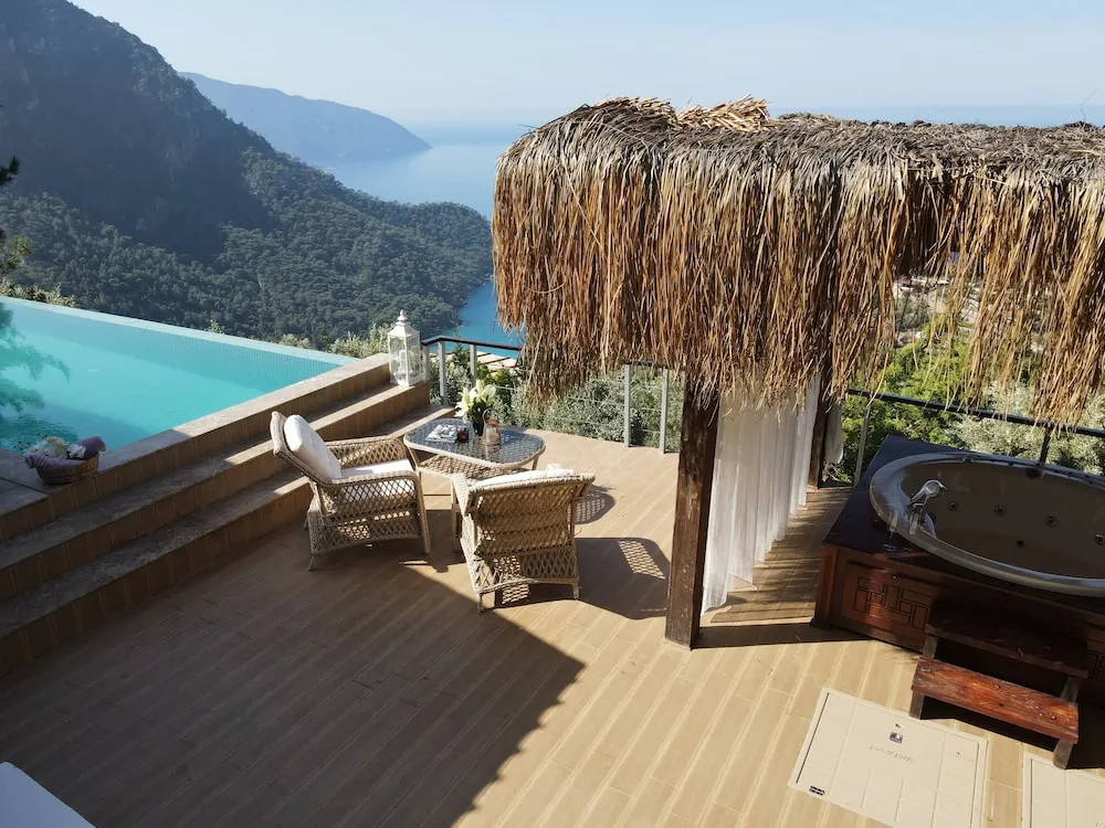 Mirach Suite (Sea View)