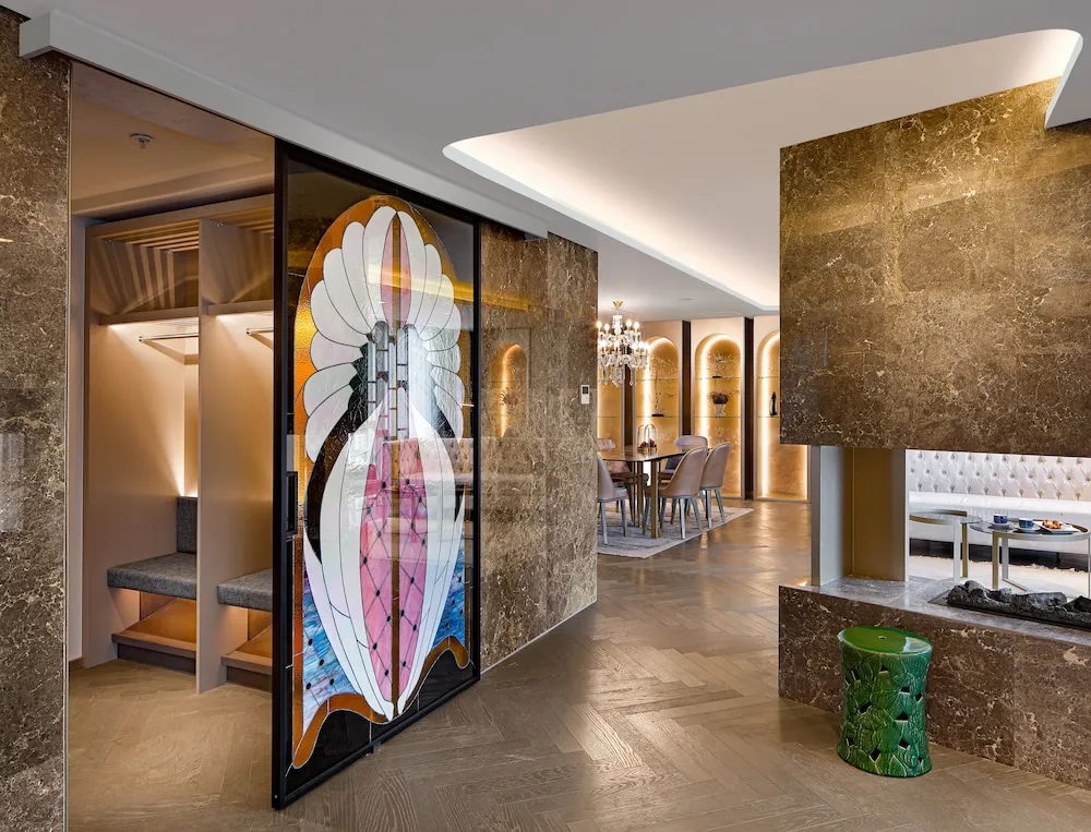 Presidential Suite
