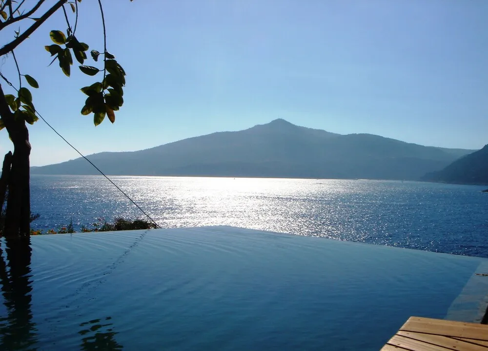 Sea View 2 Bedroom Villa with Private Garden & Pool