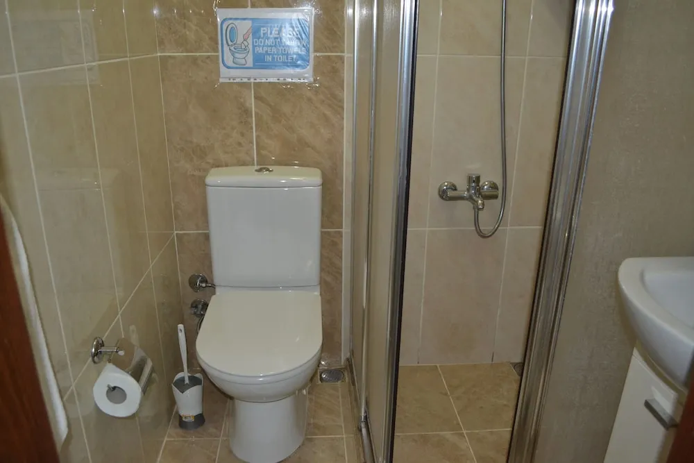 Standard Tek Büyük Yataklı Oda