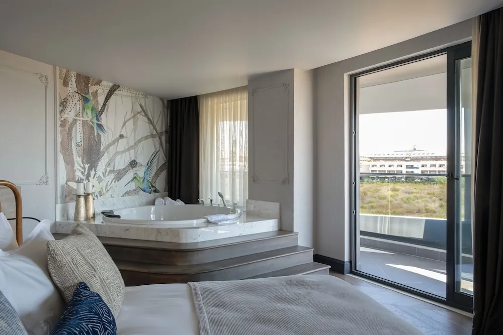 Unique Suite