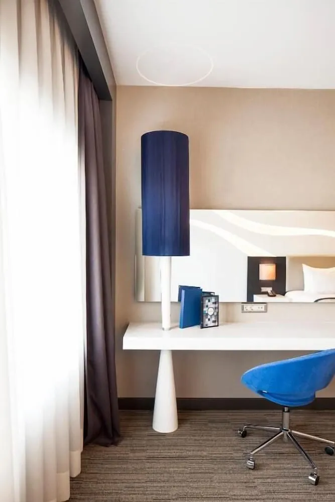 Deluxe Room 1 King Size Bed Non-Smoking