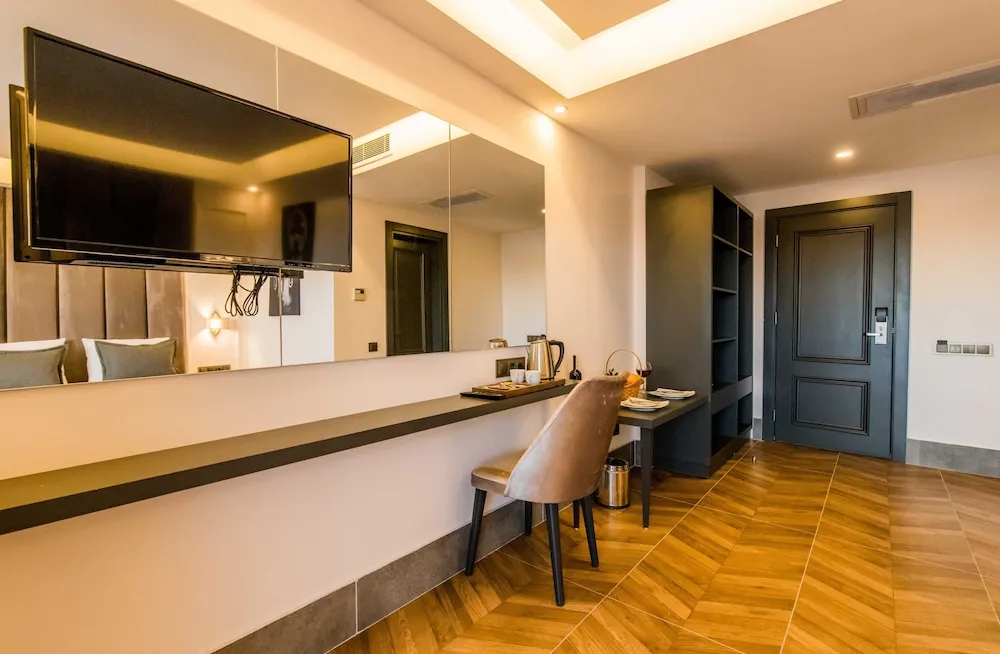 Deluxe Tek Büyük Yataklı Oda, Deniz Manzaralı